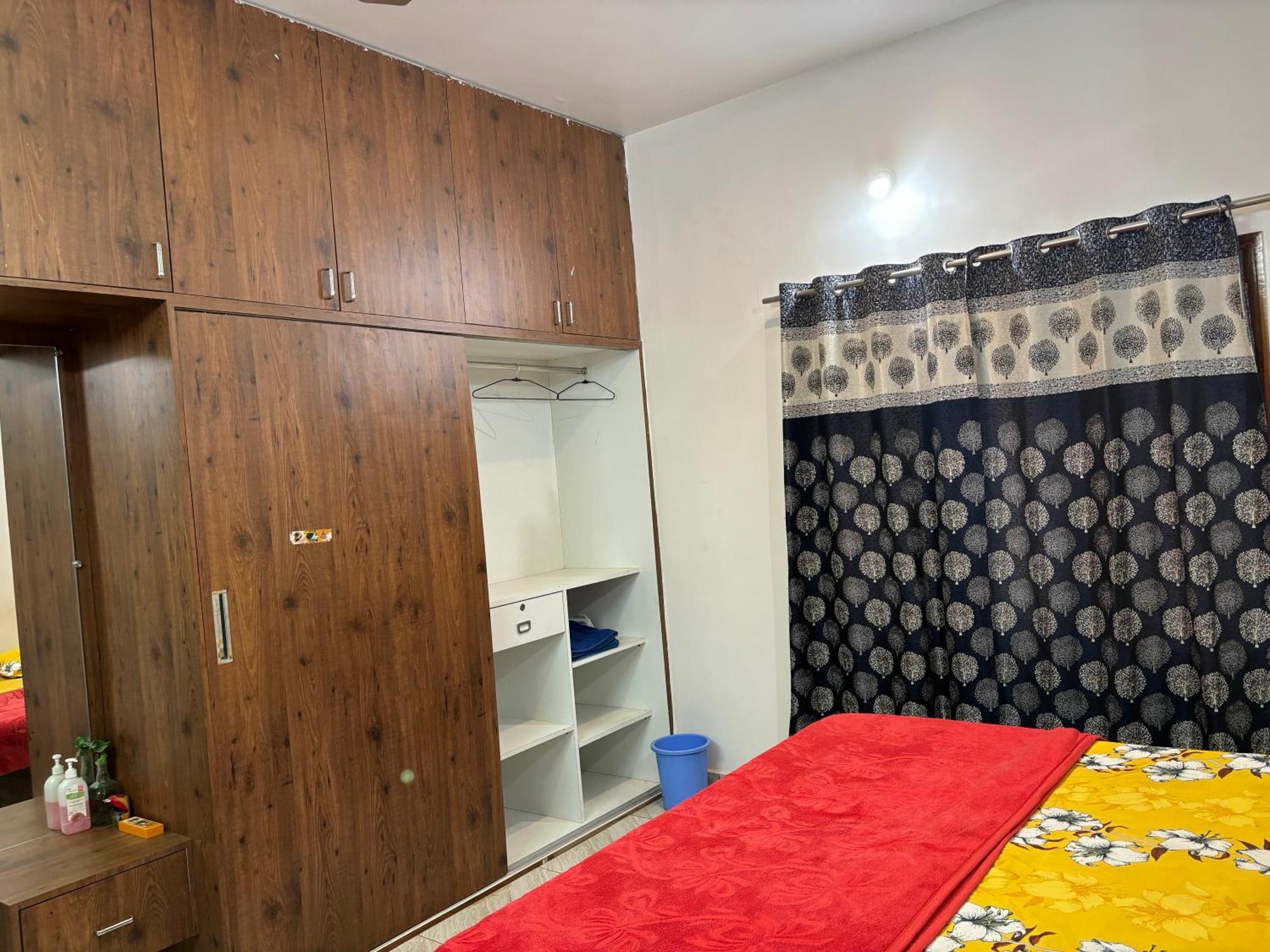 King Sized Bedroom & Kitchen for Decent Couples & Families Mysore Exterior foto